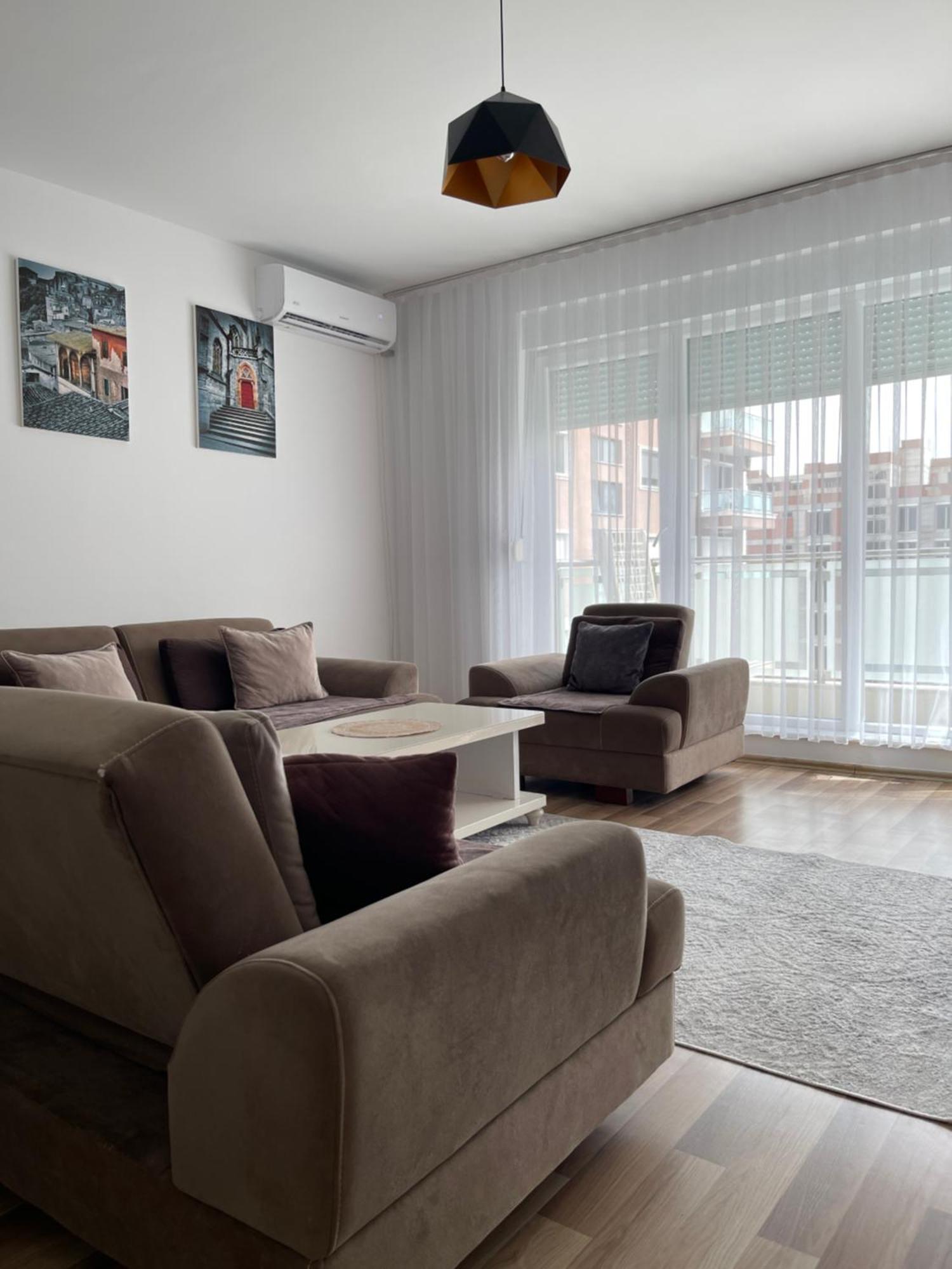 Entire Apartment - Near The Center Prishtinë Ngoại thất bức ảnh