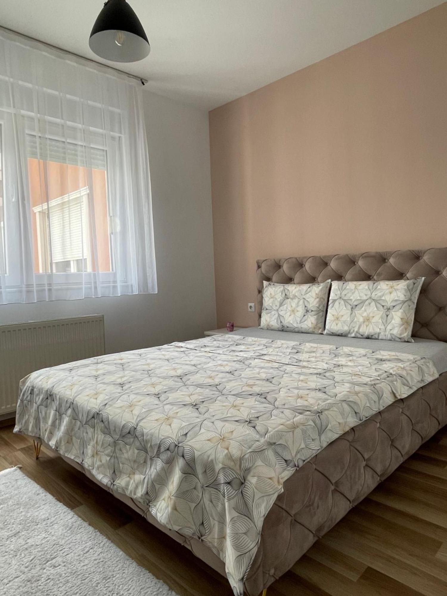 Entire Apartment - Near The Center Prishtinë Ngoại thất bức ảnh
