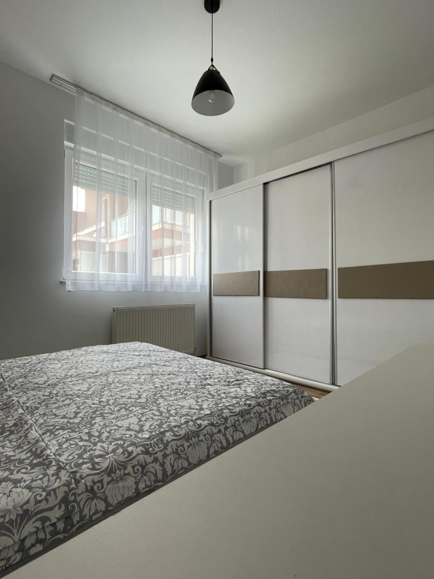 Entire Apartment - Near The Center Prishtinë Ngoại thất bức ảnh